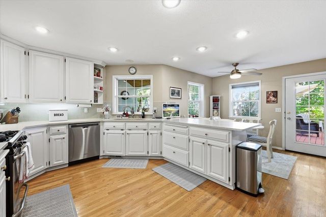 2001 S Century Ct, Spokane Valley, WA 99037