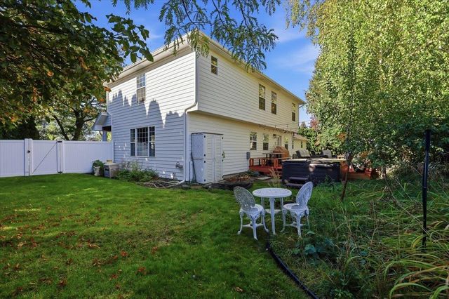 2001 S Century Ct, Spokane Valley, WA 99037