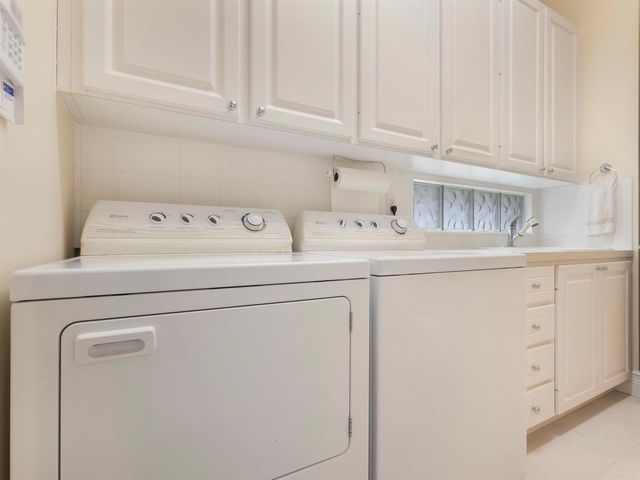 8292 Dominica Place, Wellington, FL 33414