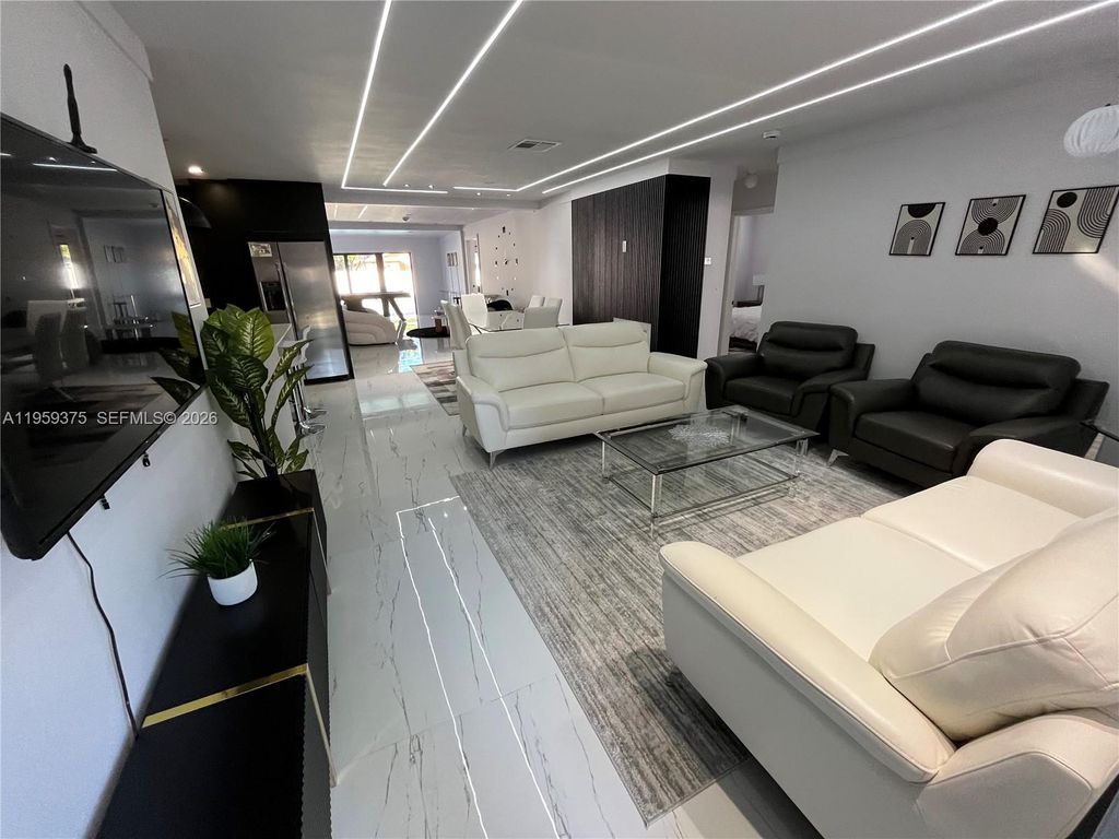 39 SE 7th Street 0, Dania Beach, FL 33004
