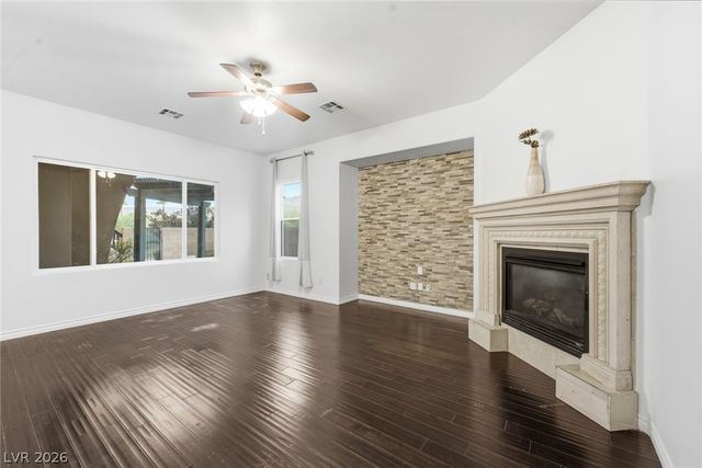 2450 Granada Bluff Court, Las Vegas, NV 89135