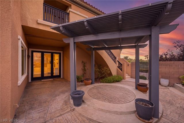 2450 Granada Bluff Court, Las Vegas, NV 89135