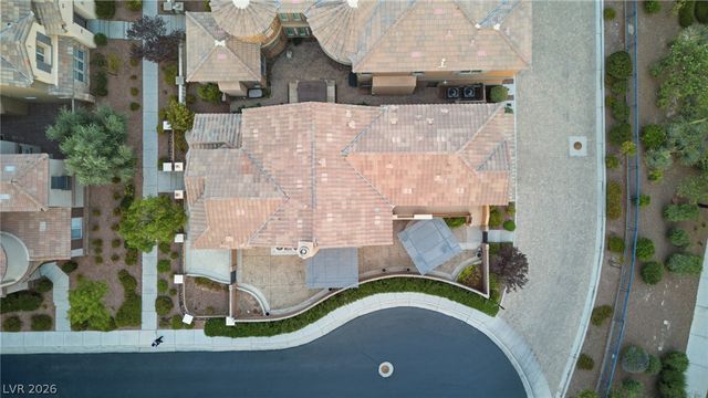 2450 Granada Bluff Court, Las Vegas, NV 89135