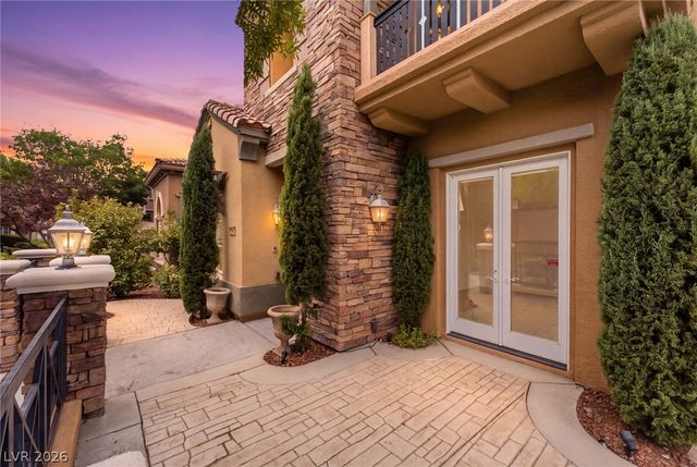 2450 Granada Bluff Court, Las Vegas, NV 89135