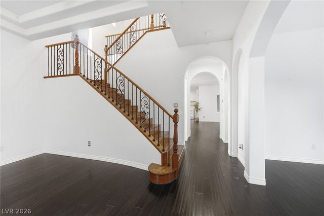 2450 Granada Bluff Court, Las Vegas, NV 89135