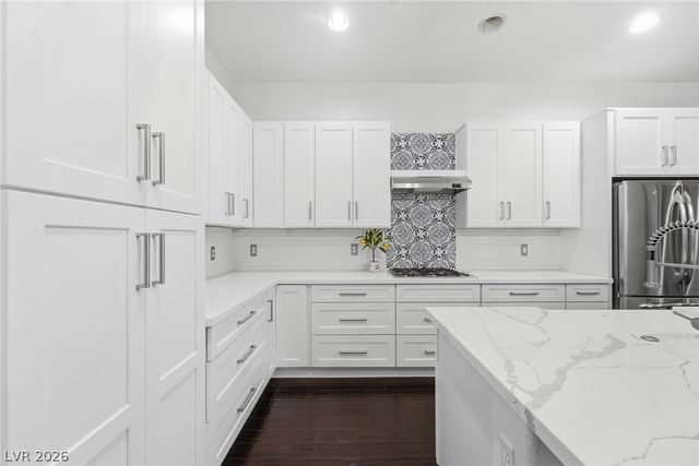 2450 Granada Bluff Court, Las Vegas, NV 89135