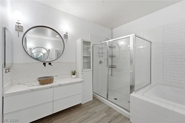 2450 Granada Bluff Court, Las Vegas, NV 89135
