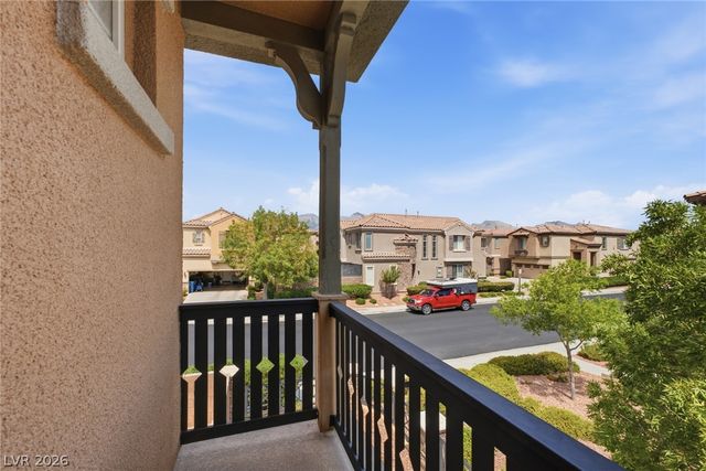 2450 Granada Bluff Court, Las Vegas, NV 89135