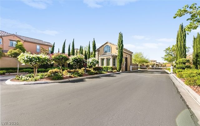 2450 Granada Bluff Court, Las Vegas, NV 89135
