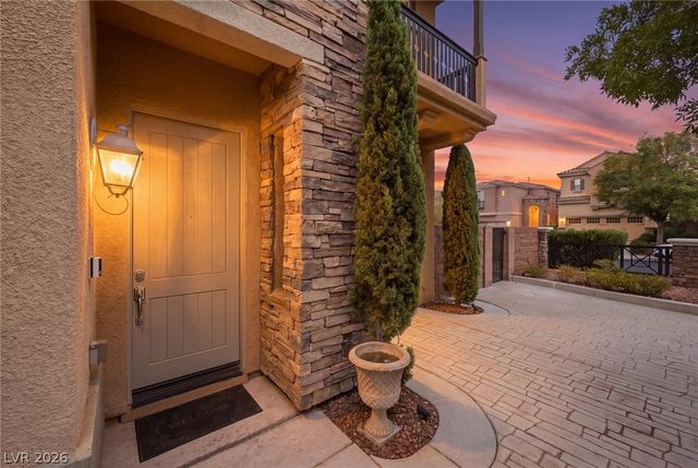 2450 Granada Bluff Court, Las Vegas, NV 89135