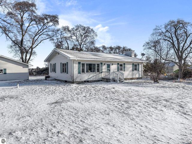 7075 E M 72, Williamsburg, MI 49690