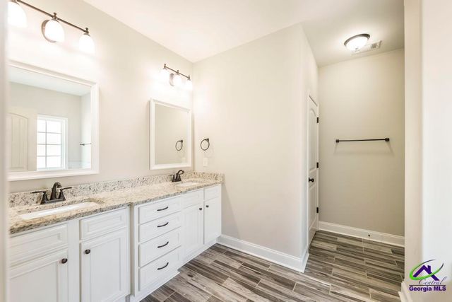 120 Legacy Ct, Warner Robins, GA 31088