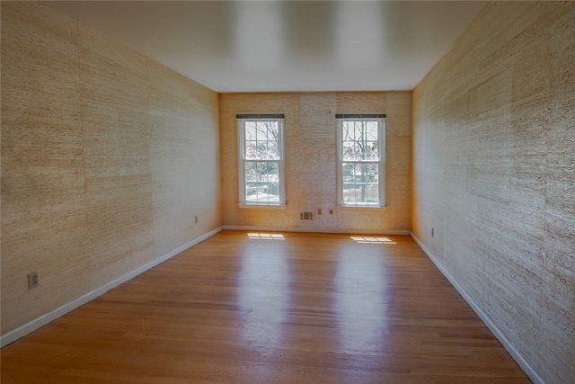 18 High Hill Drive, Pittsford, NY 14534