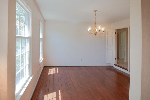 18 High Hill Drive, Pittsford, NY 14534