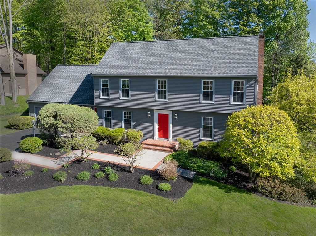 18 High Hill Drive, Pittsford, NY 14534