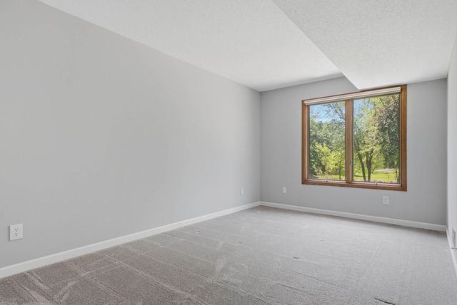 14917 45th Avenue N, Plymouth, MN 55446