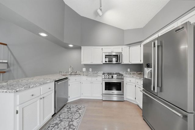 14917 45th Avenue N, Plymouth, MN 55446