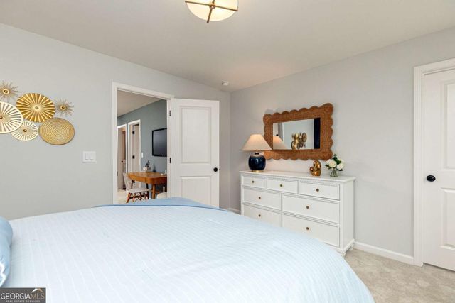 537 Raelyns Way, Loganville, GA 30052