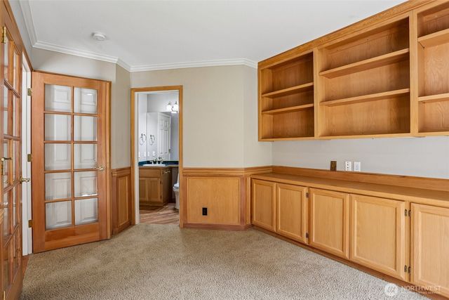 16580 SE 58th Place, Bellevue, WA 98006