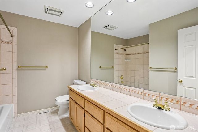 16580 SE 58th Place, Bellevue, WA 98006