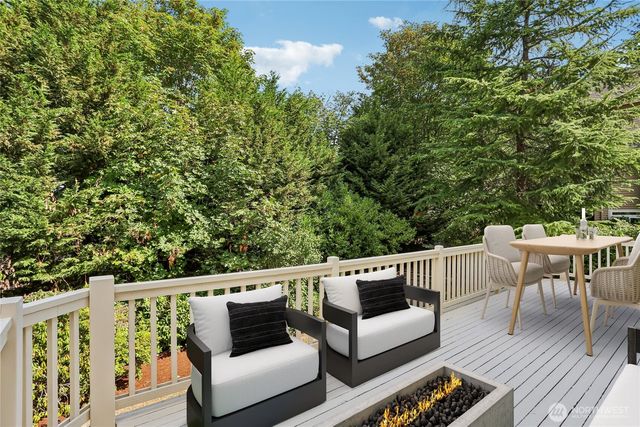 16580 SE 58th Place, Bellevue, WA 98006