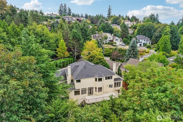 16580 SE 58th Place, Bellevue, WA 98006