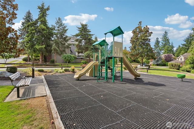 16580 SE 58th Place, Bellevue, WA 98006