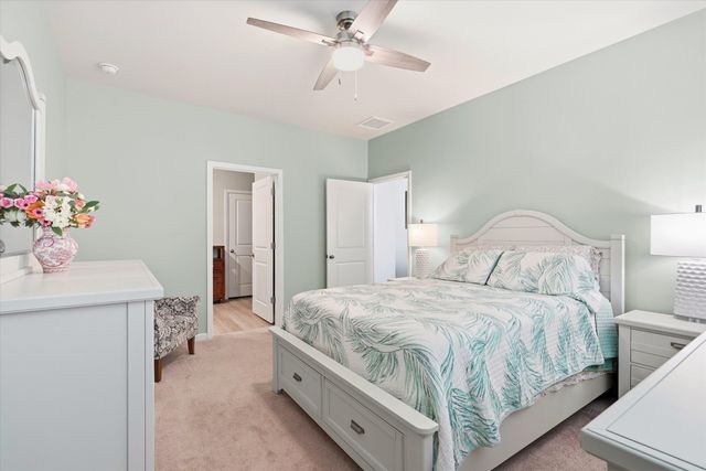 423 Lake Ridge Boulevard, Summerville, SC 29486