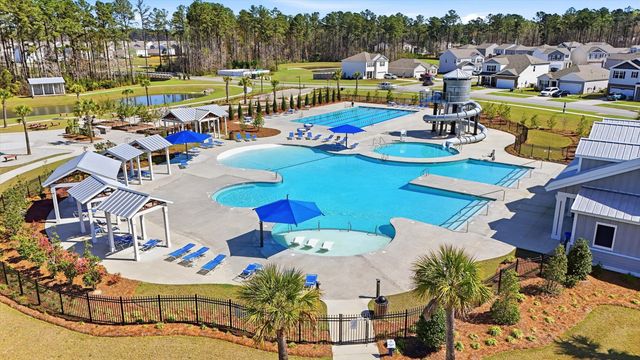423 Lake Ridge Boulevard, Summerville, SC 29486