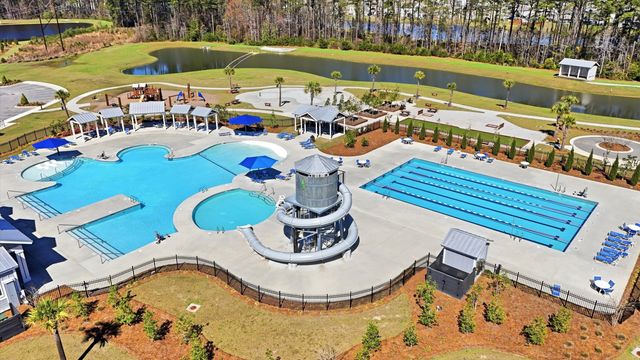 423 Lake Ridge Boulevard, Summerville, SC 29486