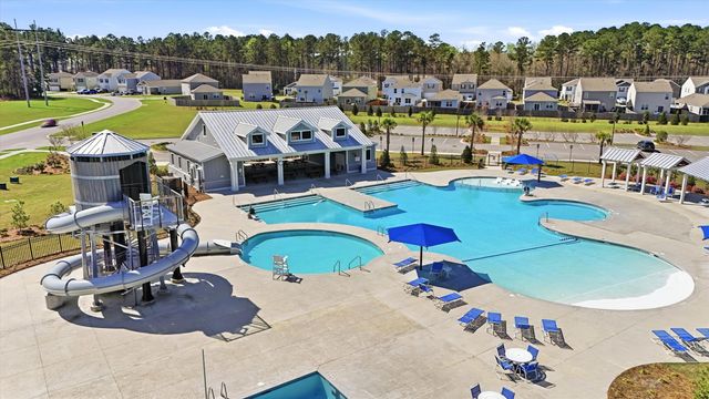 423 Lake Ridge Boulevard, Summerville, SC 29486