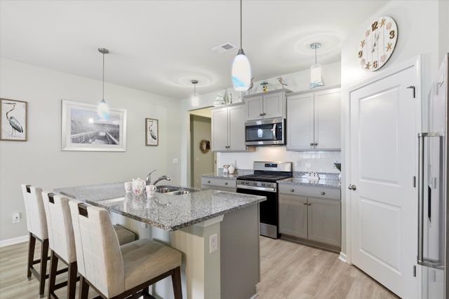 423 Lake Ridge Boulevard, Summerville, SC 29486