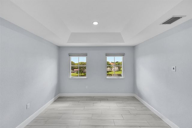 150 Jacaranda Country Club Dr 200, Plantation, FL 33324