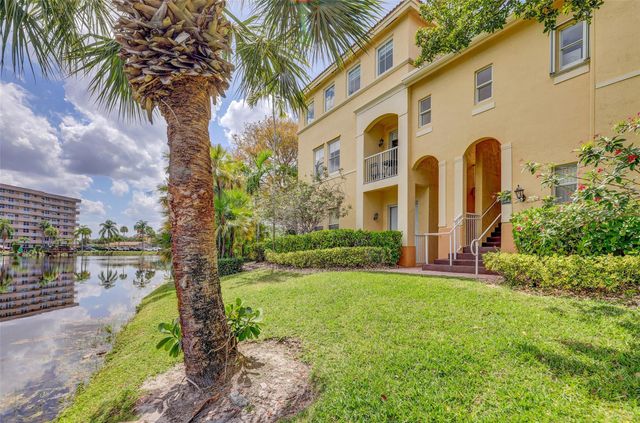 150 Jacaranda Country Club Dr 200, Plantation, FL 33324