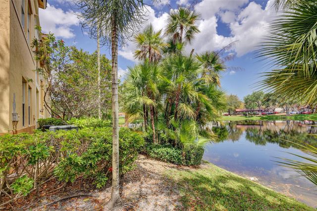 150 Jacaranda Country Club Dr 200, Plantation, FL 33324