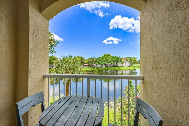 150 Jacaranda Country Club Dr 200, Plantation, FL 33324