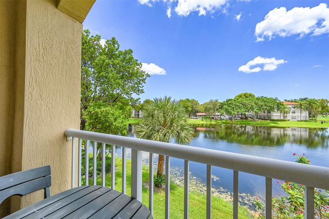 150 Jacaranda Country Club Dr 200, Plantation, FL 33324