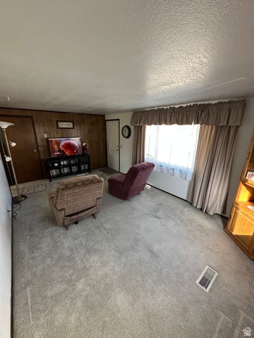 131 W 400 S, Vernal, UT 84078