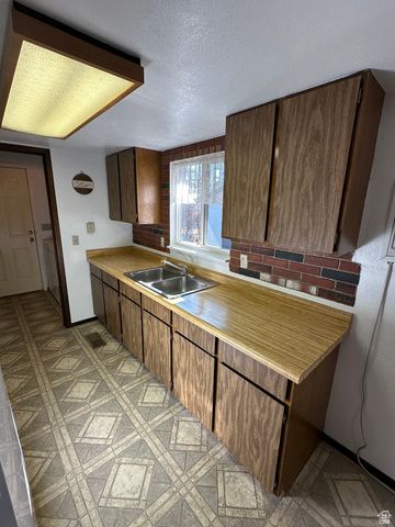 131 W 400 S, Vernal, UT 84078