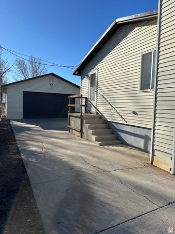 131 W 400 S, Vernal, UT 84078