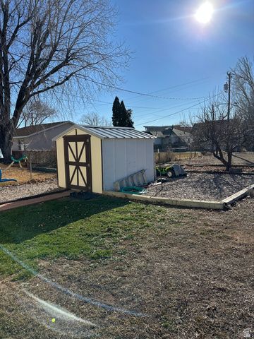 131 W 400 S, Vernal, UT 84078