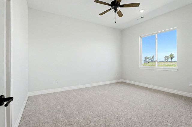 5275 N Eagle Crest St, Colwich, KS 67030