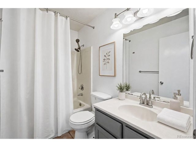 2249 3rd St SW, Loveland, CO 80537