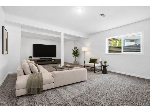 2249 3rd St SW, Loveland, CO 80537