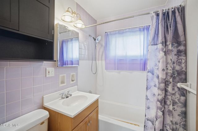 1221 Scott Street, Maumee, OH 43537