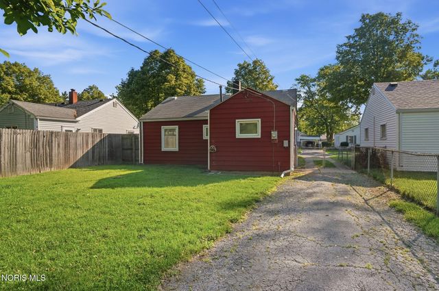1221 Scott Street, Maumee, OH 43537