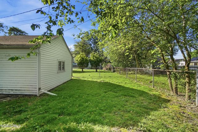 1221 Scott Street, Maumee, OH 43537
