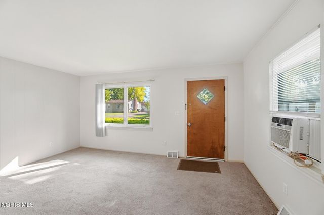 1221 Scott Street, Maumee, OH 43537