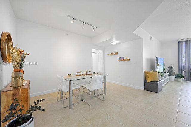 18800 NE 29th Ave 526, Aventura, FL 33180