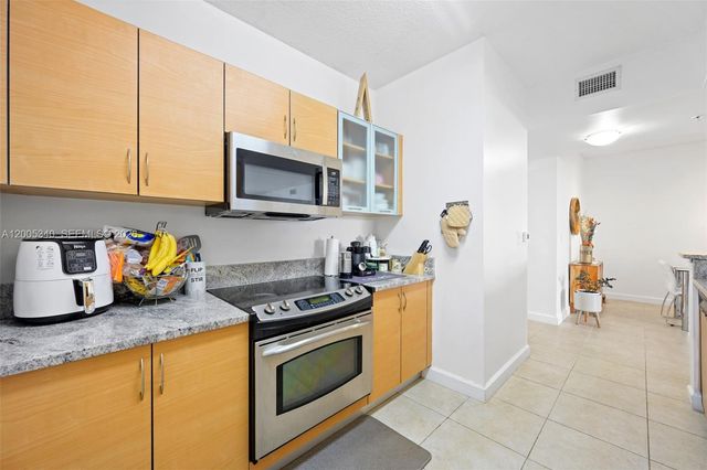 18800 NE 29th Ave 526, Aventura, FL 33180